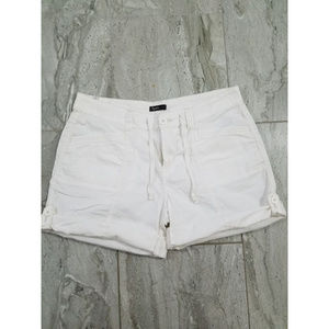 LIKE NEW - WHITE ROLL-UP HEM SHORTS - SZ 10